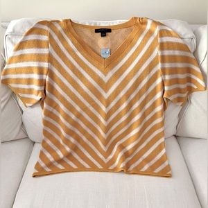 Ann Taylor V-Neck Short Sleeve Sweater. NEW with tag